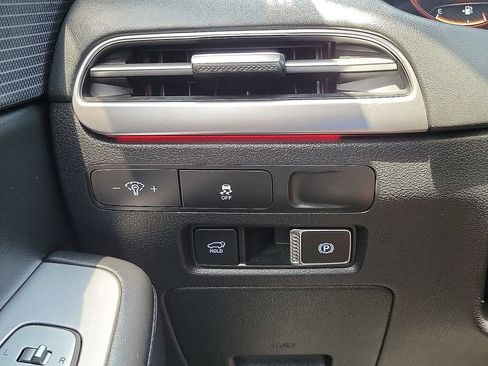 Used 2024 Hyundai Palisade Limited FWD image 14