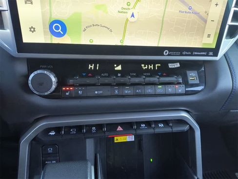 Used 2022 Toyota Tundra Platinum image 19