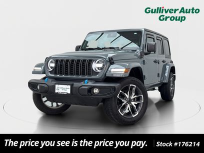 Used 2024 Jeep Wrangler Unlimited w/ Convenience Group