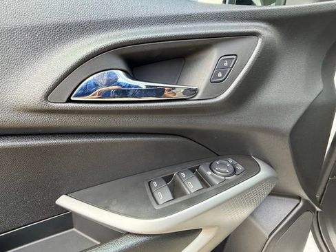 Used 2024 Chevrolet Trax RS w/ Driver Confidence Package FWD image 14