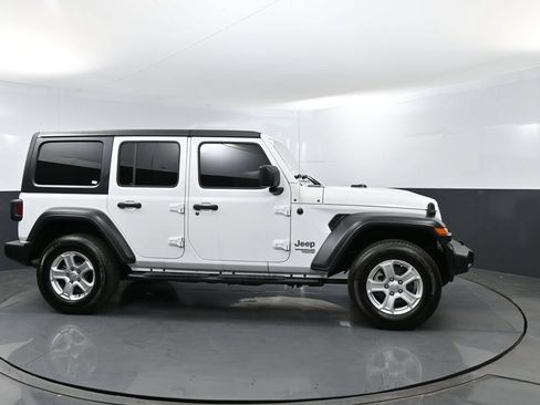 Used 2018 Jeep Wrangler Unlimited Sport S AWD/4WD image 4