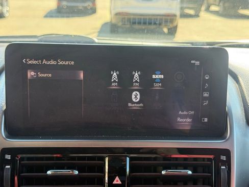 Used 2023 Lexus GX 460 Premium w/ Premium Package image 7