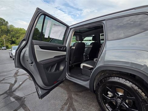 New 2026 Volkswagen Atlas Peak Edition AWD/4WD image 25
