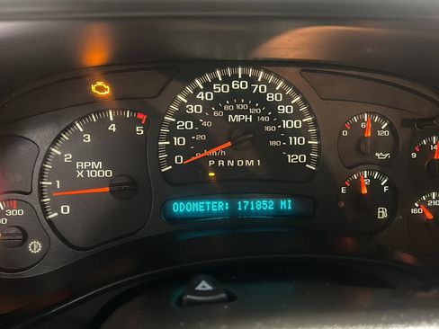 Used 2006 GMC Sierra 2500 W/T w/ Heavy-Duty Power Package AWD/4WD image 15