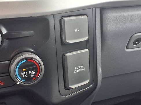 New 2026 Ford F250 XLT w/ XLT Premium Package AWD/4WD image 9