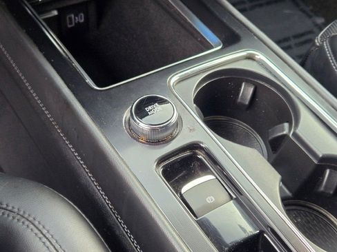 Used 2022 Lincoln Corsair AWD w/ Equipment Group 101A image 28