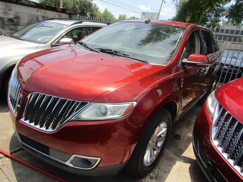 Used 2015 Lincoln MKX FWD w/ Equipment Group 101A image 1