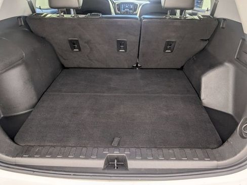 Used 2022 GMC Terrain SLT w/ Elevation Edition FWD image 28