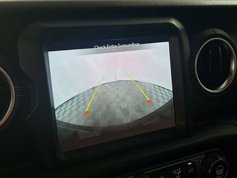 Used 2022 Jeep Wrangler Sahara w/ Cold Weather Group image 23