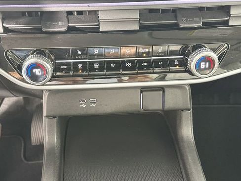 Used 2024 Honda Prologue Touring image 14