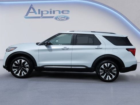 Used 2025 Ford Explorer Platinum w/ LUX Leather Package image 2