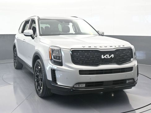 Used 2022 Kia Telluride SX w/ SX Prestige Package image 9