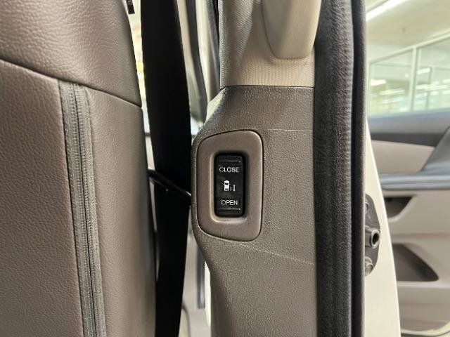 Used 2014 Honda Odyssey Touring image 37