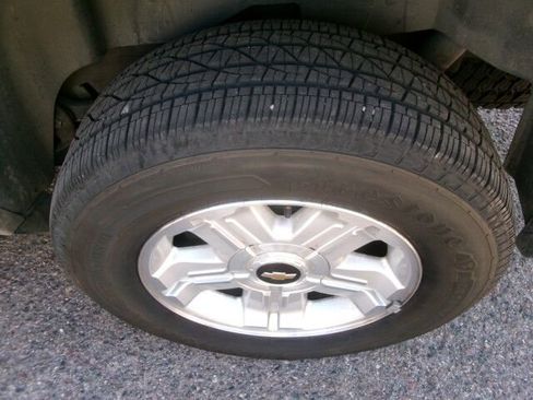 Used 2009 Chevrolet Avalanche LT w/ Suspension Package, Off-Road image 26