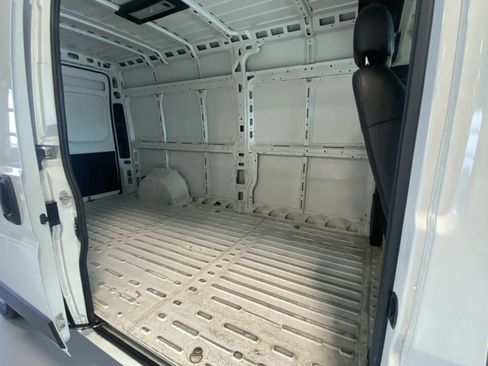 Used 2025 RAM ProMaster 2500 w/ Convenience Group FWD image 15