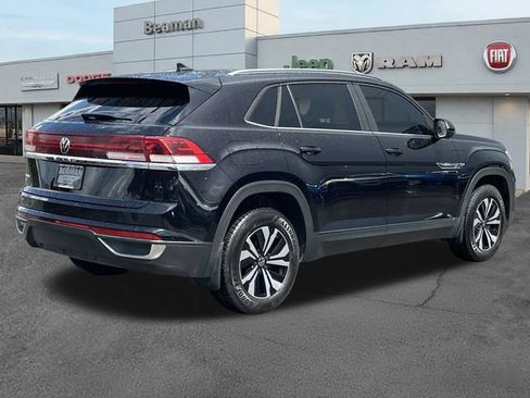Used 2024 Volkswagen Atlas Cross Sport SE FWD image 7