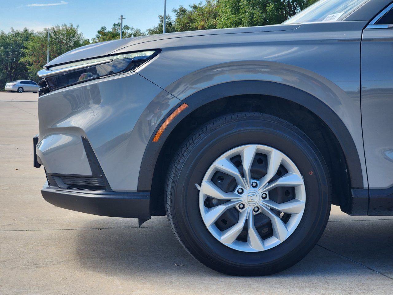 Used 2024 Honda CR-V LX image 8