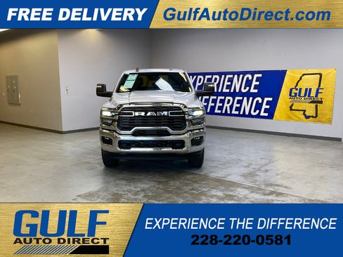 Used 2026 RAM 2500 Big Horn AWD/4WD image 3