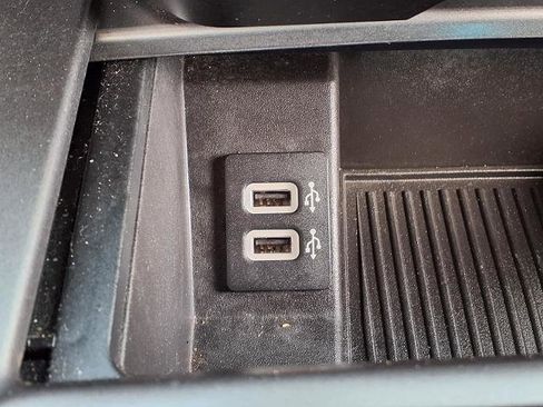 Used 2019 Ford F150 XLT w/ Equipment Group 302A Luxury image 8