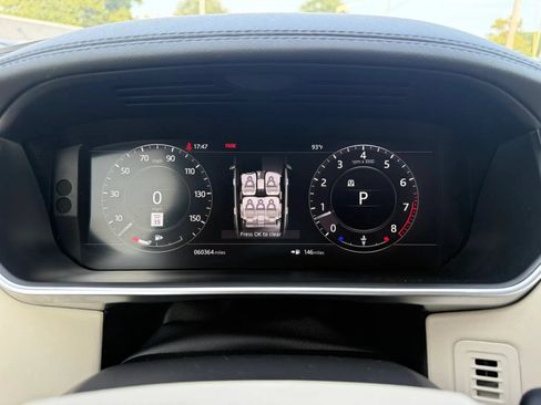 Used 2018 Land Rover Range Rover HSE AWD/4WD image 18