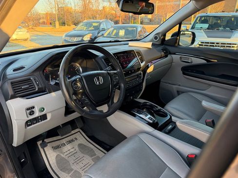 Used 2017 Honda Pilot Elite image 13