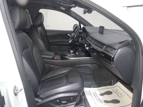 Used 2019 Audi Q7 3.0T Prestige w/ Prestige Package AWD/4WD image 23