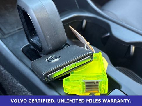 Certified 2025 Volvo XC40 B5 Core image 35