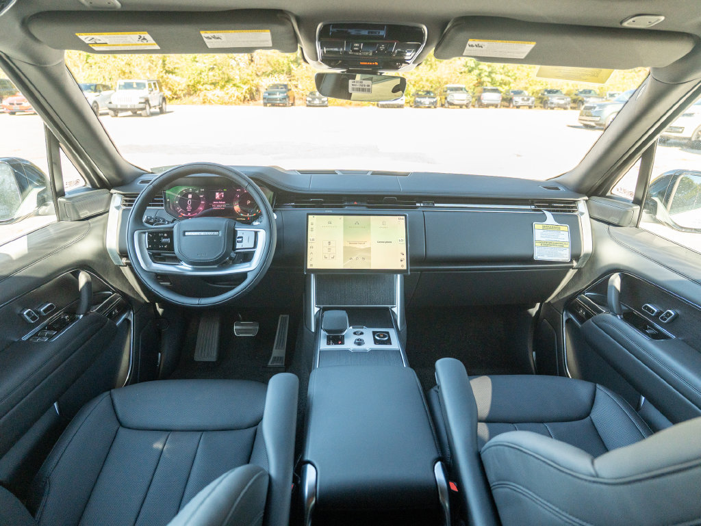 New 2027 Land Rover Range Rover Long Wheelbase SE AWD/4WD image 16