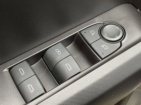 Used 2024 GMC Canyon Elevation w/ Convenience Package image 23