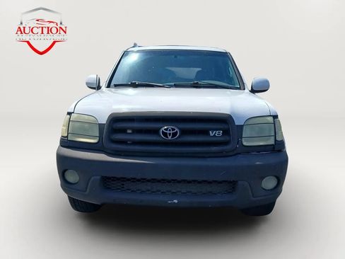 Used 2003 Toyota Sequoia Limited RWD image 2