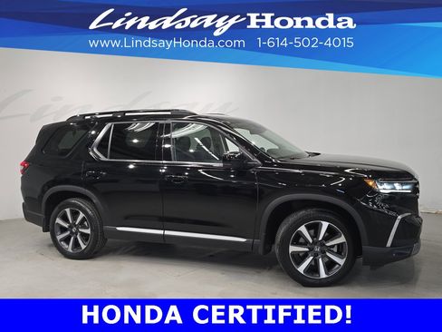 Used 2023 Honda Pilot Touring image 3