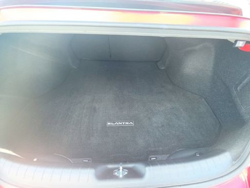 Used 2023 Hyundai Elantra Limited w/ Cargo Package FWD image 29