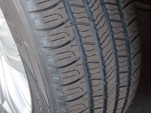 Used 2023 Mitsubishi Outlander ES image 7