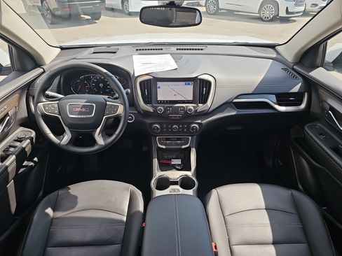 Used 2024 GMC Terrain Denali w/ Denali Premium Package AWD/4WD image 26