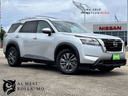 Used 2022 Nissan Pathfinder SV