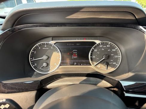 Used 2024 Nissan Pathfinder SV FWD image 19