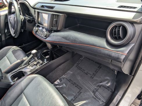 Used 2017 Toyota RAV4 SE w/ Power Extra Value Package image 20