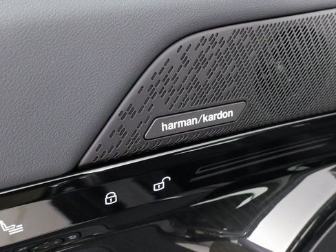 Used 2024 BMW 530i image 28