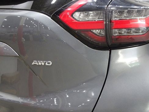 Used 2019 Nissan Murano S image 41