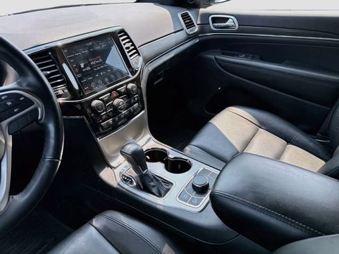 Used 2021 Jeep Grand Cherokee Limited AWD/4WD image 23