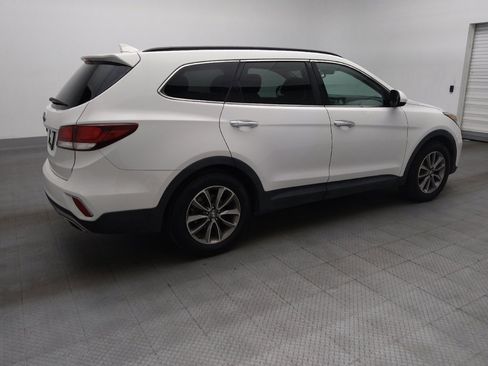 Used 2017 Hyundai Santa Fe SE image 10