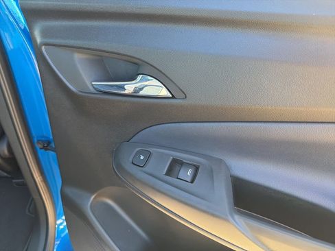 Used 2022 Chevrolet Bolt EUV Premier w/ Sun & Sound Package image 31