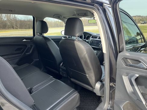 Used 2018 Volkswagen Tiguan SE image 31