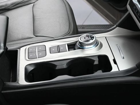 Used 2021 Ford Explorer XLT RWD image 37