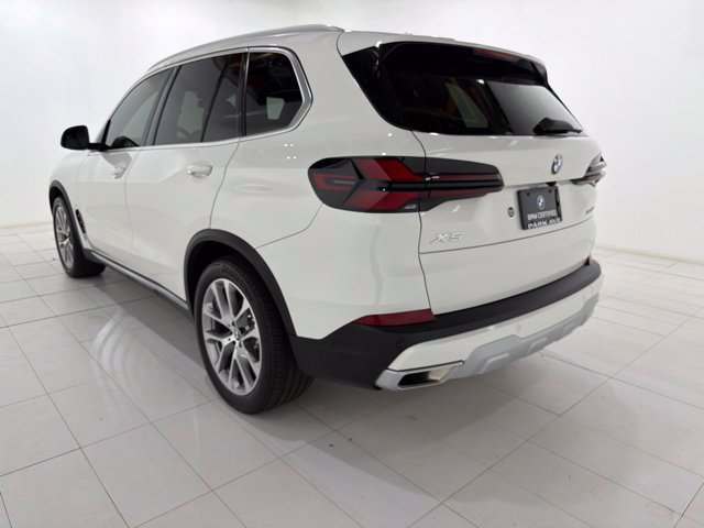 Certified 2024 BMW X5 xDrive40i AWD/4WD image 3