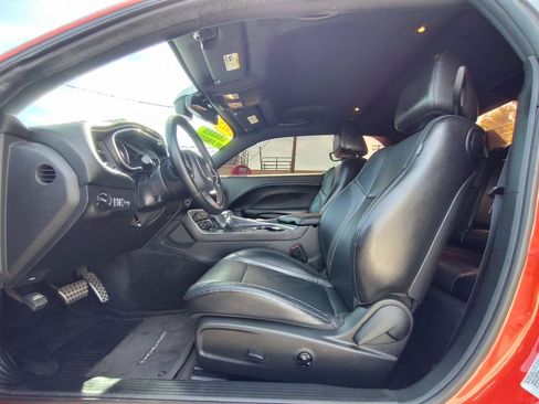 Used 2015 Dodge Challenger SXT Plus w/ Driver Convenience Group RWD image 14