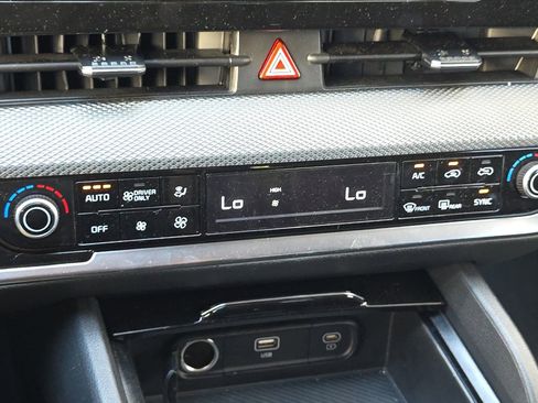 Certified 2025 Kia Sportage LX AWD/4WD image 23
