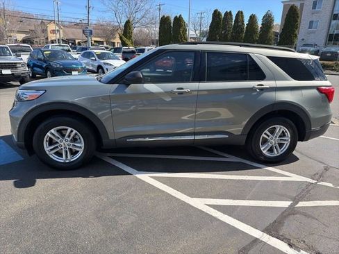 Used 2020 Ford Explorer XLT w/ Comfort Package AWD/4WD image 4