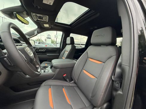 New 2026 GMC Sierra 1500 AT4 w/ AT4 Premium Package AWD/4WD image 10