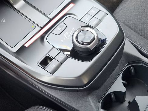 New 2026 Toyota C-HR AWD/4WD image 17